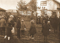 Первомайская демонстрация в Витиме. 1938 год.